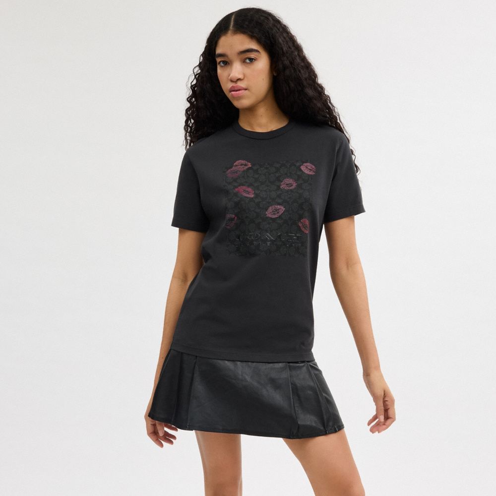 Black Women Coach Signature Square Kiss Print In Organic Cotton T Shirts | NZ_CH83933