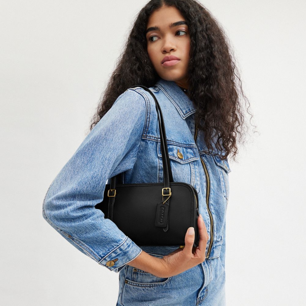 Black Women Coach Swing Zip Brass Shoulder Bags | NZ_CH30623